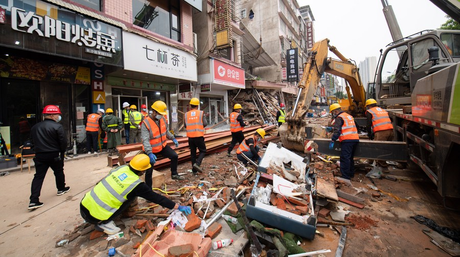 長沙居民自建房倒塌事故72小時救援直擊