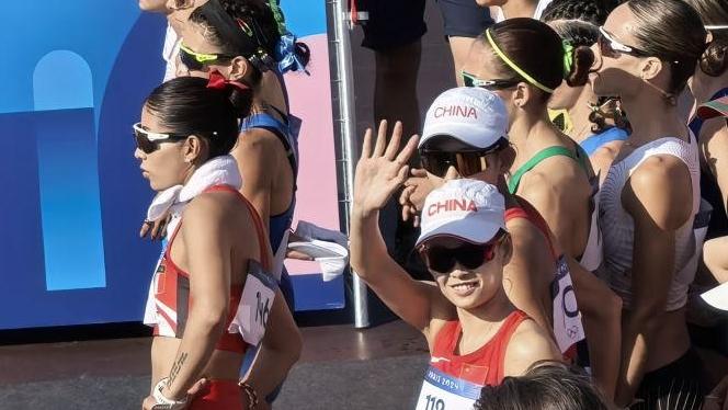 中国队杨家玉夺得巴黎奥运会女子20公里竞走金牌
