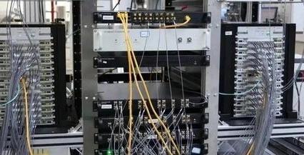 我国科研团队发布第四代量子计算测控系统