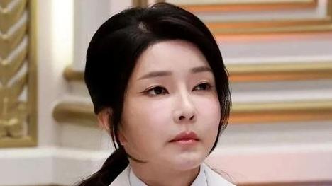 韩国前总统尹锡悦妻子金建希被捕