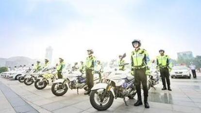 9月30日至10月8日，河北高速设置83个“警保联动”便民服务站