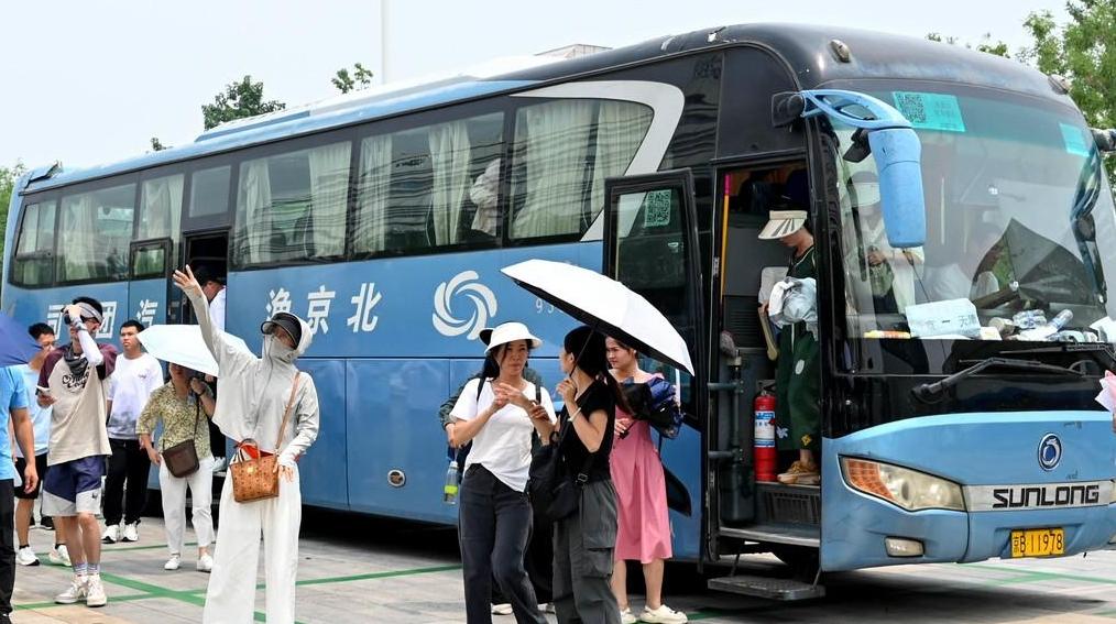 大数据里“读”河北丨政策全国首创!旅游包车周末和节假日免费通行河北高速公路