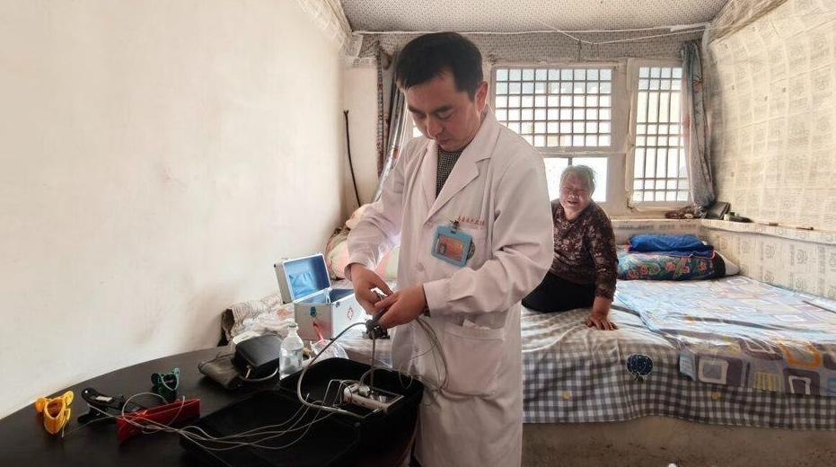 “十四五”·大图景 小目标丨村医的“装备”