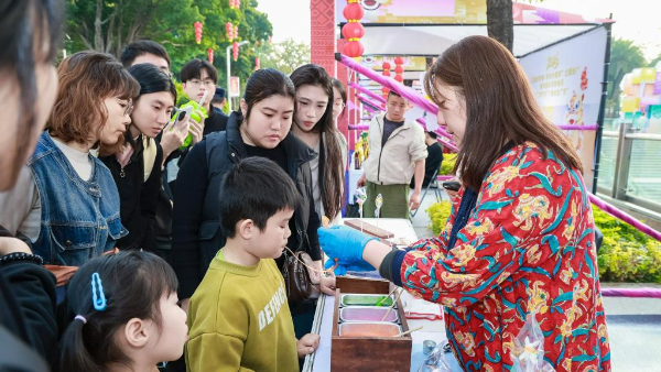 数据告诉你，春节9天假大家打算在哪过