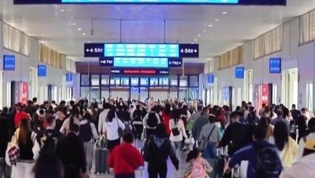 春节全国口岸日均出入境旅客将超205万人次，较去年增长14.1%