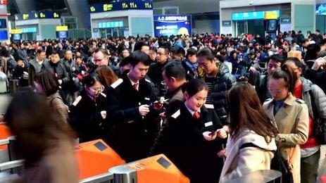 春运火车票已累计发售2.74亿张