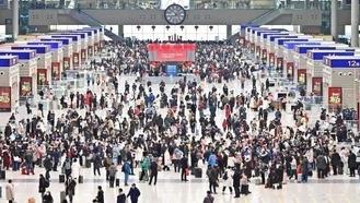 春节假期全国铁路累计发送旅客1.21亿人次
