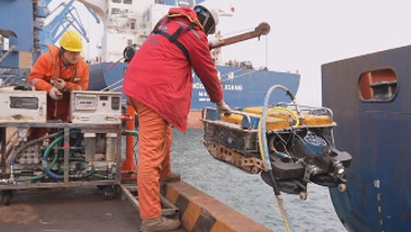 全国首次“洗船”机器人标准研究测试在曹妃甸进行