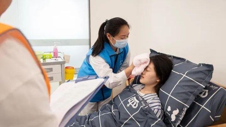 覆盖全民的“长护险”来了！如何缴费？谁能得到赔付？