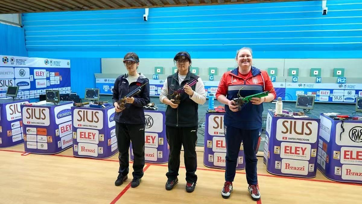 亮眼!中国射击姑娘包揽冠亚军