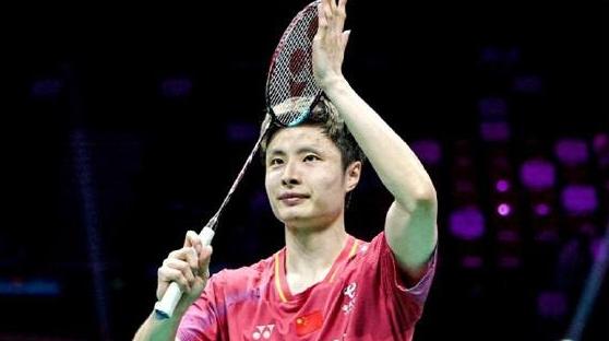 石宇奇首夺羽毛球亚锦赛男单冠军