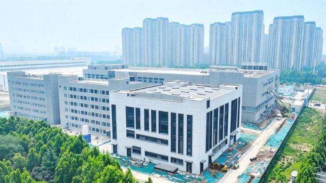 “十五五”开局看河北·大项目一线探访丨单项冠军进阶，加速百万台级充电模块量产
