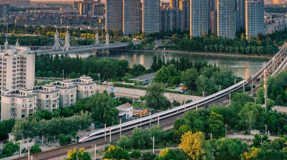 全国铁路7月1日起实行新的列车运行图