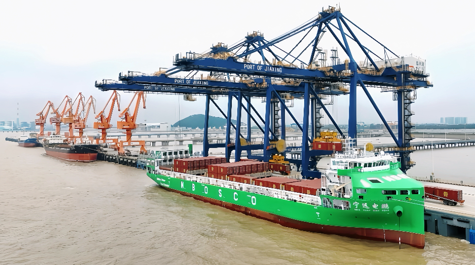 全国首条海河联运零碳航线正式开通