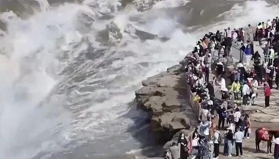 暑期出游正热,多地景区门票收费迎来新调整