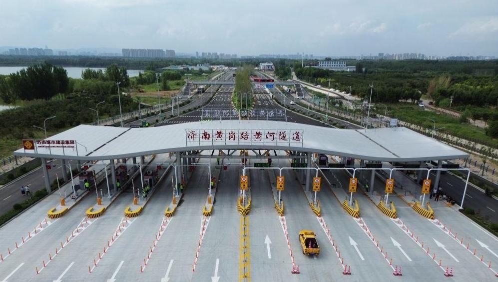 我国最大直径水下盾构隧道建成通车
