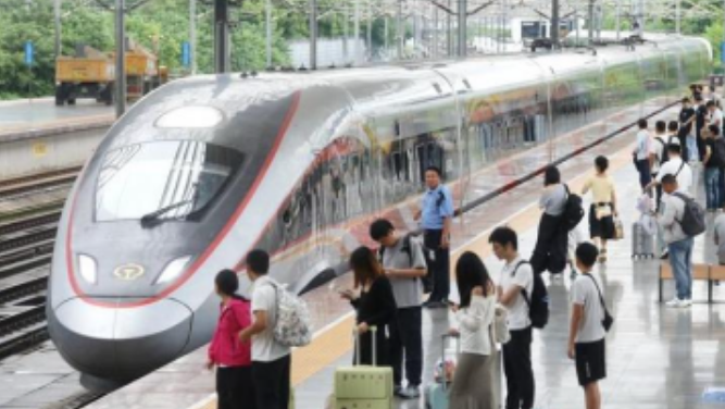 全国铁路暑运累计发送旅客9.54亿人次