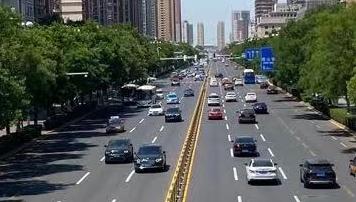 38岁男子连开7小时长途后,胸闷不适险猝死,医生提醒
